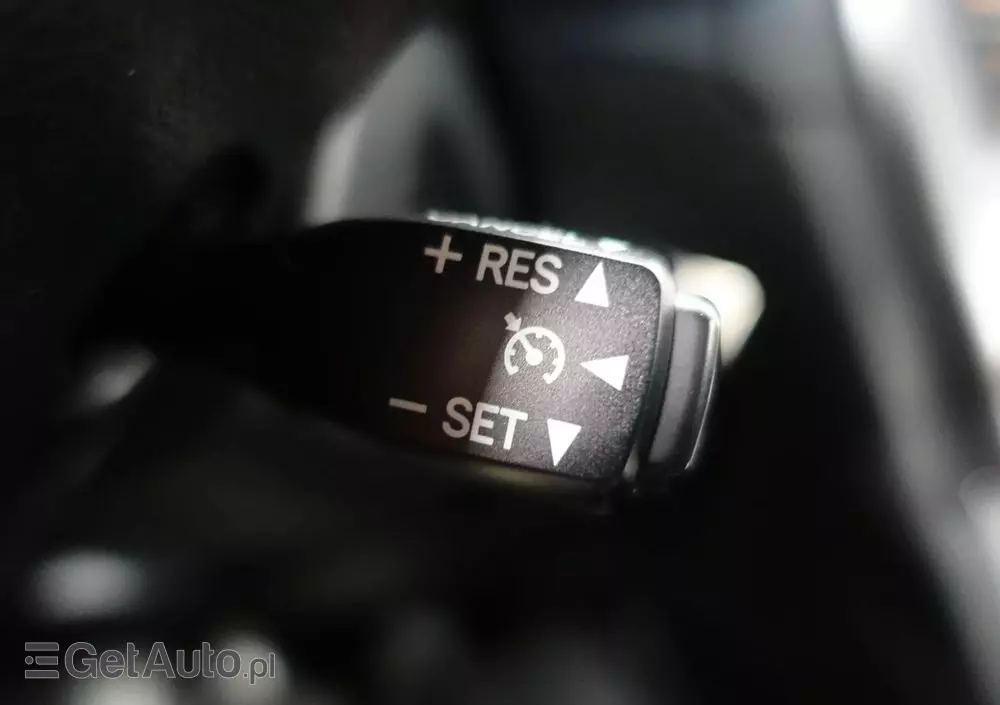 TOYOTA Avensis 1.8 Prestige