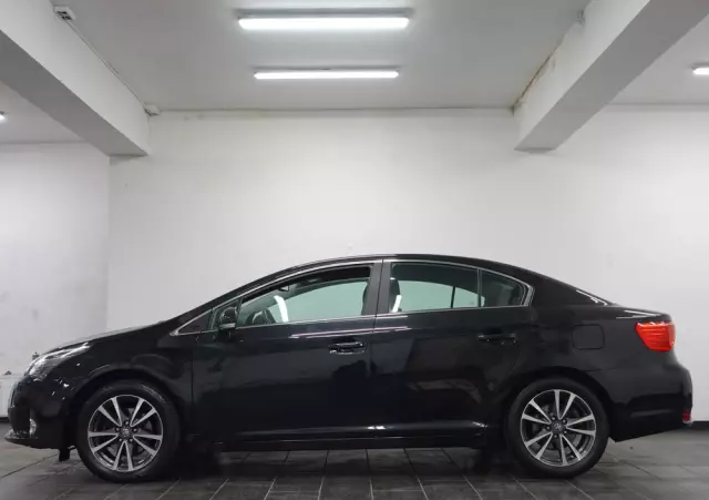 TOYOTA Avensis 1.8 Prestige