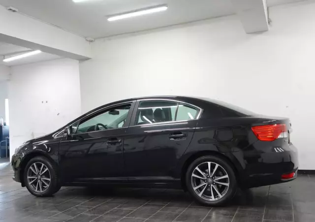 TOYOTA Avensis 1.8 Prestige