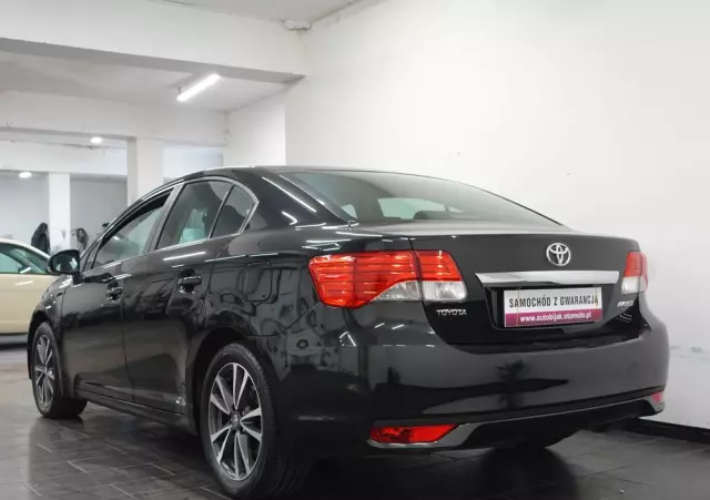 TOYOTA Avensis 1.8 Prestige