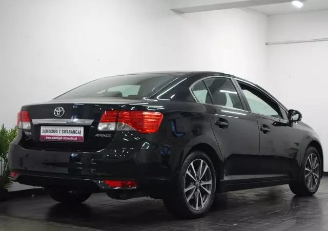 TOYOTA Avensis 1.8 Prestige
