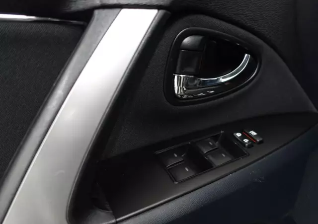 TOYOTA Avensis 1.8 Prestige