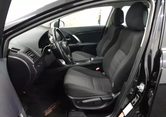 TOYOTA Avensis 1.8 Prestige