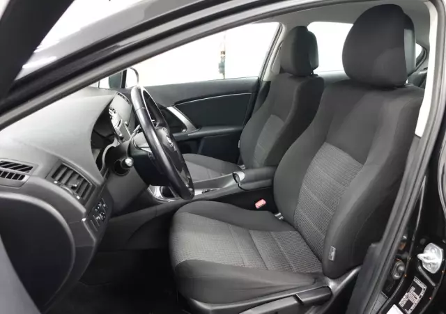 TOYOTA Avensis 1.8 Prestige