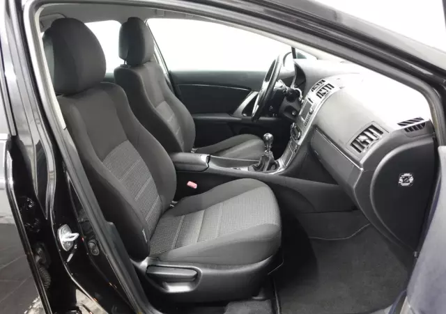 TOYOTA Avensis 1.8 Prestige