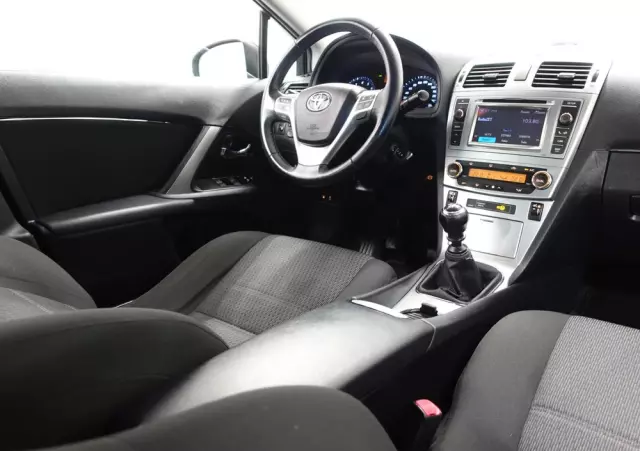 TOYOTA Avensis 1.8 Prestige