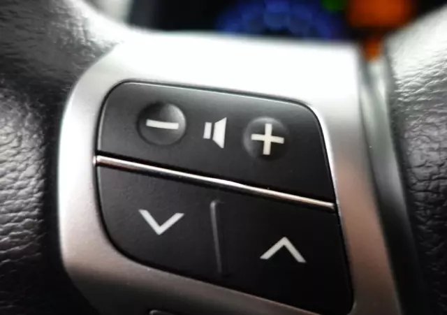 TOYOTA Avensis 1.8 Prestige