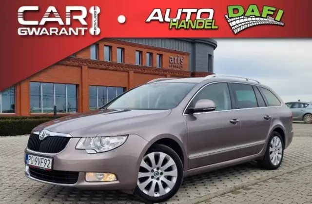 SKODA Superb 