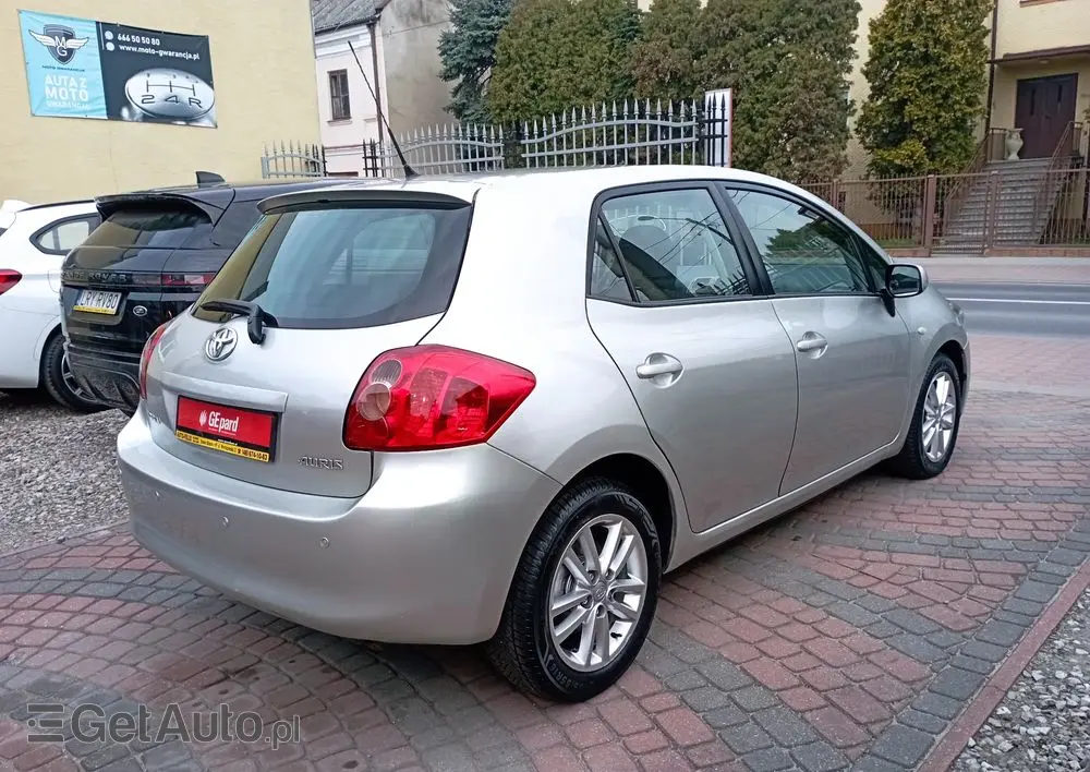 TOYOTA Auris 1.4 D-4D Luna