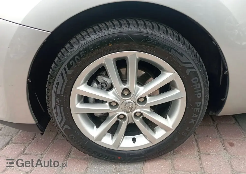 TOYOTA Auris 1.4 D-4D Luna