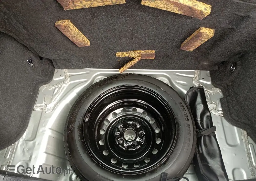 TOYOTA Auris 1.4 D-4D Luna