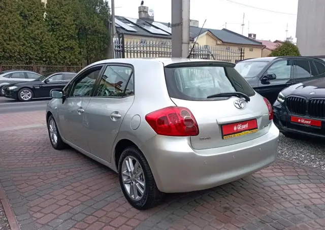 TOYOTA Auris 1.4 D-4D Luna