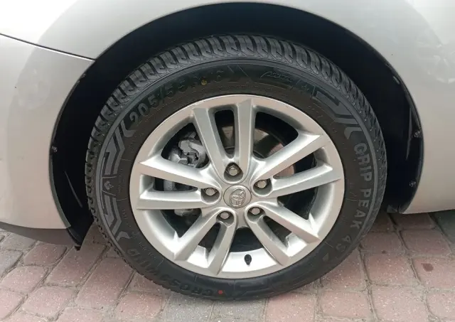 TOYOTA Auris 1.4 D-4D Luna