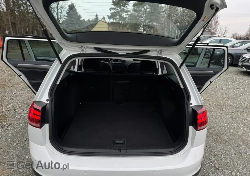 VOLKSWAGEN Golf Alltrack 