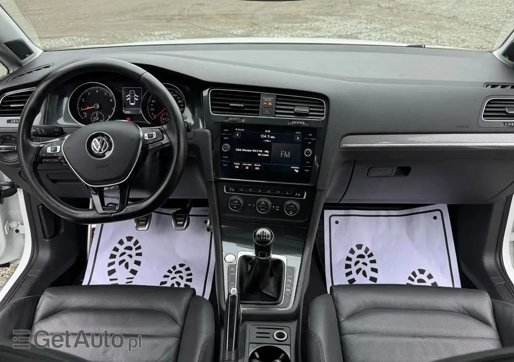 VOLKSWAGEN Golf Alltrack 