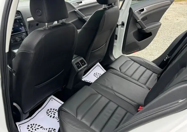 VOLKSWAGEN Golf Alltrack 