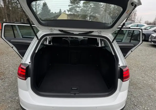 VOLKSWAGEN Golf Alltrack 