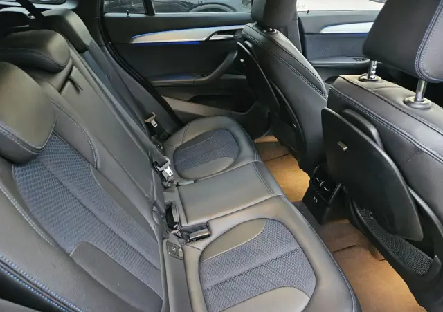 BMW X1 SDrive18d Business Edition sport