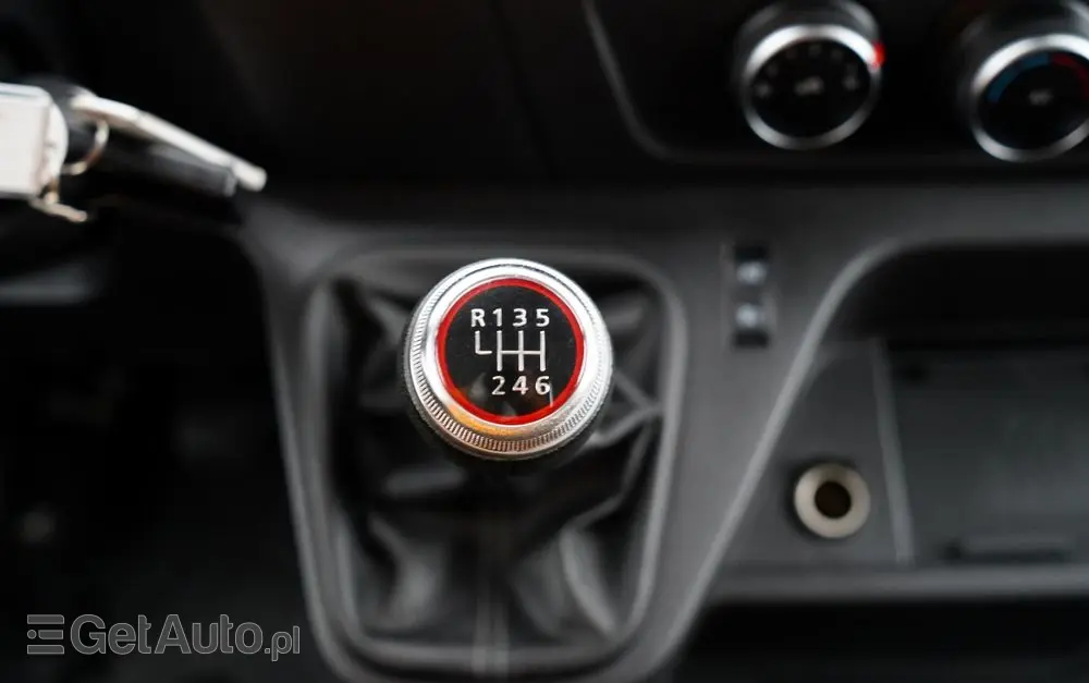 RENAULT MASTER / KONTENER / WINDA / DMC: 3500 KG / 2022 / SPROWADZONY 