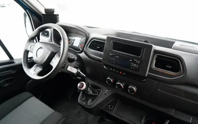 RENAULT MASTER / KONTENER / WINDA / DMC: 3500 KG / 2022 / SPROWADZONY 