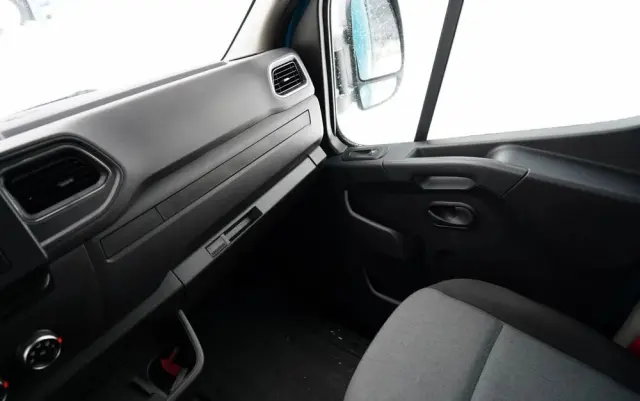 RENAULT MASTER / KONTENER / WINDA / DMC: 3500 KG / 2022 / SPROWADZONY 