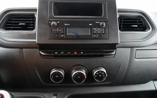 RENAULT MASTER / KONTENER / WINDA / DMC: 3500 KG / 2022 / SPROWADZONY 