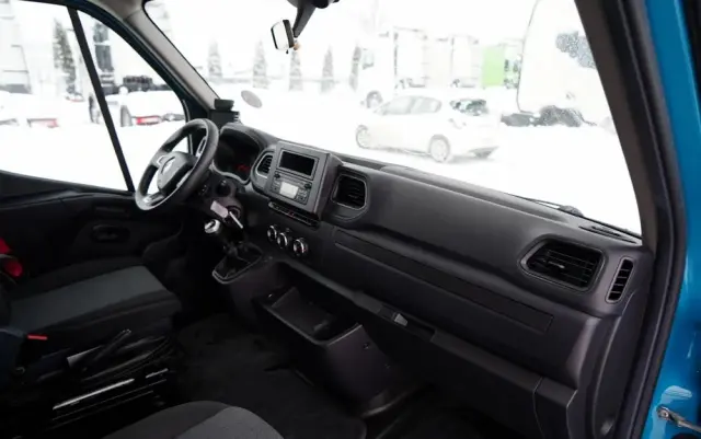 RENAULT MASTER / KONTENER / WINDA / DMC: 3500 KG / 2022 / SPROWADZONY 