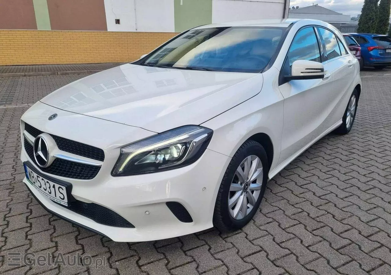 MERCEDES-BENZ Klasa A 180 7G-DCT