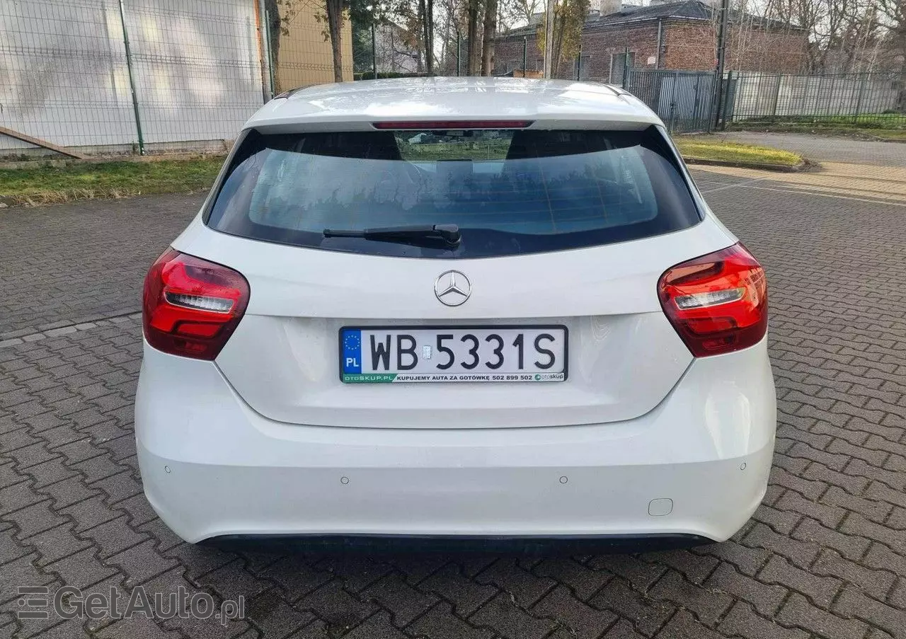 MERCEDES-BENZ Klasa A 180 7G-DCT