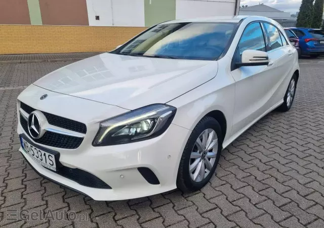 MERCEDES-BENZ Klasa A 180 7G-DCT