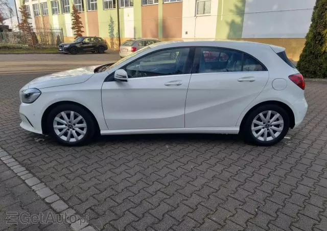 MERCEDES-BENZ Klasa A 180 7G-DCT