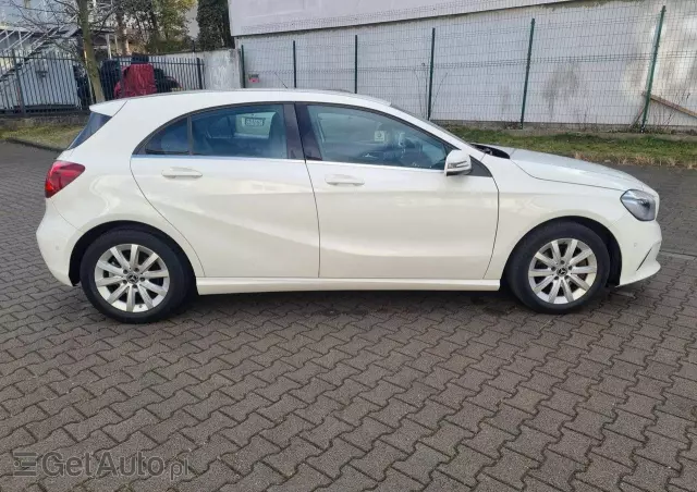 MERCEDES-BENZ Klasa A 180 7G-DCT