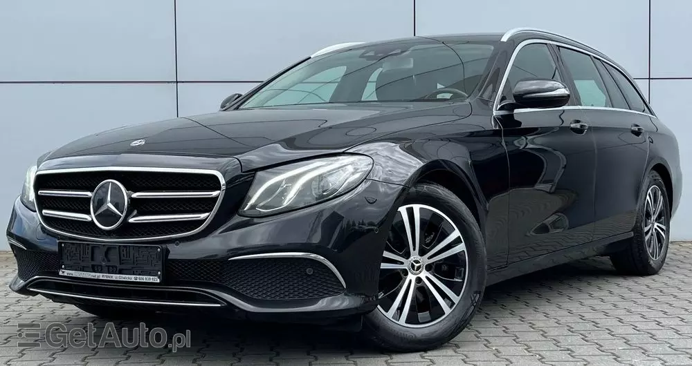 MERCEDES-BENZ Klasa E 220 d 4-Matic 9G-TRONIC
