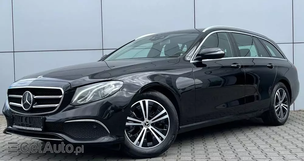 MERCEDES-BENZ Klasa E 220 d 4-Matic 9G-TRONIC