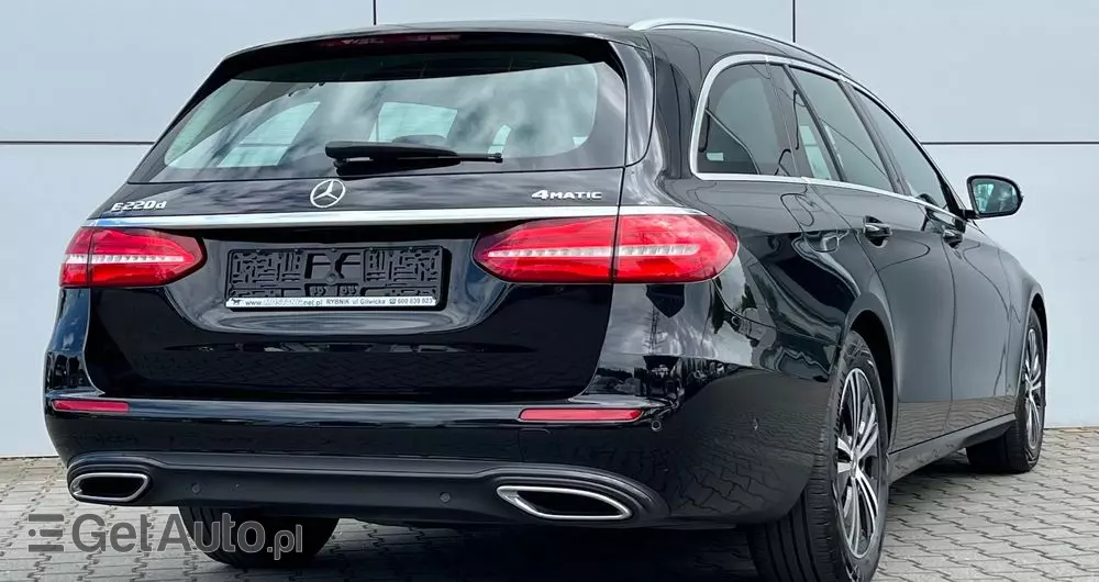 MERCEDES-BENZ Klasa E 220 d 4-Matic 9G-TRONIC
