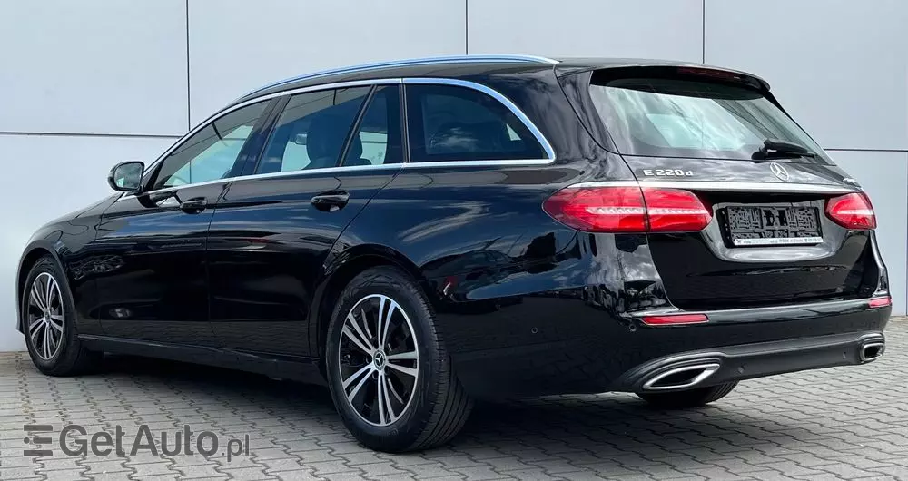 MERCEDES-BENZ Klasa E 220 d 4-Matic 9G-TRONIC
