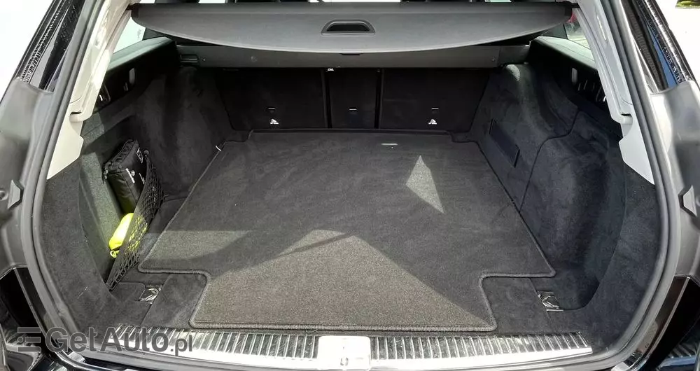 MERCEDES-BENZ Klasa E 220 d 4-Matic 9G-TRONIC