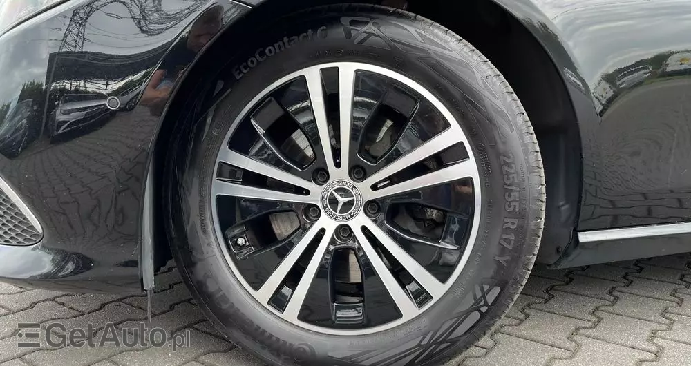 MERCEDES-BENZ Klasa E 220 d 4-Matic 9G-TRONIC