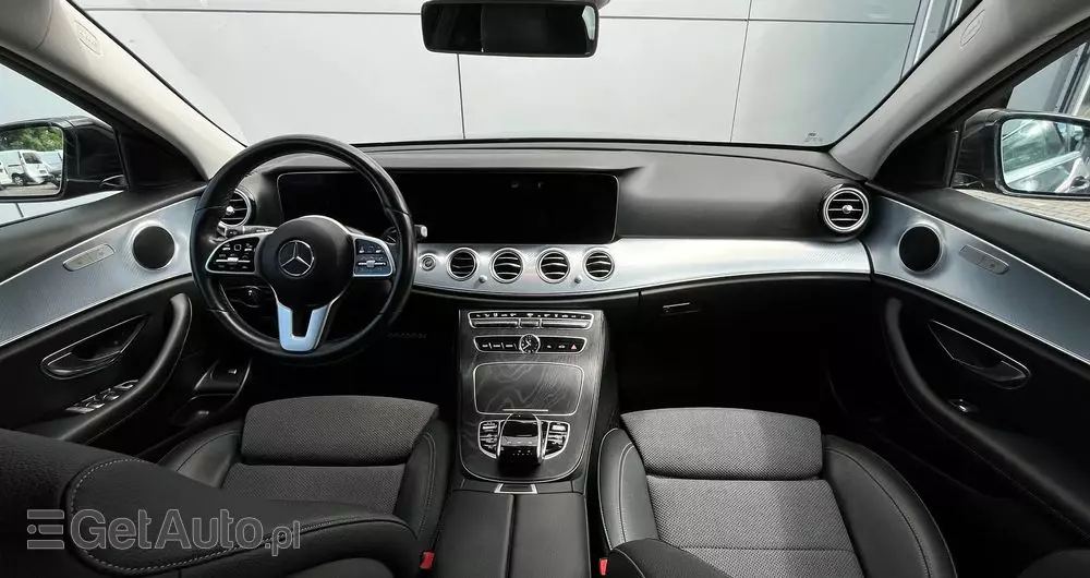 MERCEDES-BENZ Klasa E 220 d 4-Matic 9G-TRONIC