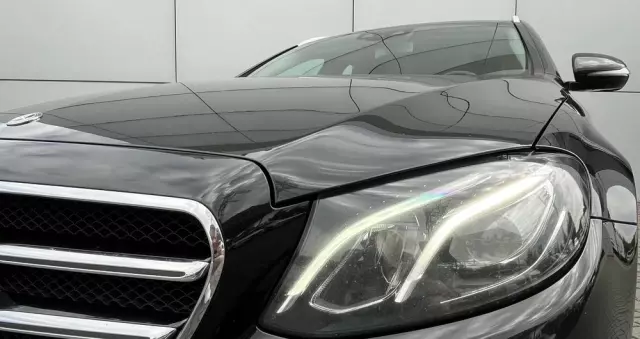 MERCEDES-BENZ Klasa E 220 d 4-Matic 9G-TRONIC