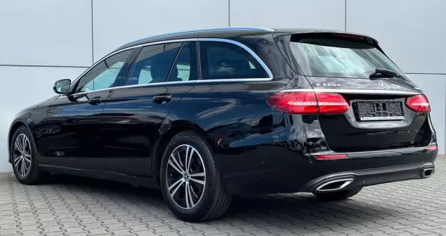 MERCEDES-BENZ Klasa E 220 d 4-Matic 9G-TRONIC