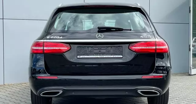 MERCEDES-BENZ Klasa E 220 d 4-Matic 9G-TRONIC