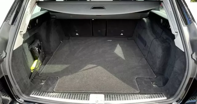 MERCEDES-BENZ Klasa E 220 d 4-Matic 9G-TRONIC