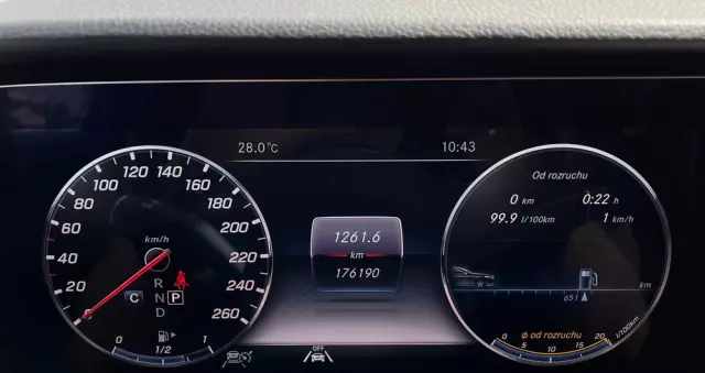 MERCEDES-BENZ Klasa E 220 d 4-Matic 9G-TRONIC