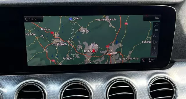 MERCEDES-BENZ Klasa E 220 d 4-Matic 9G-TRONIC