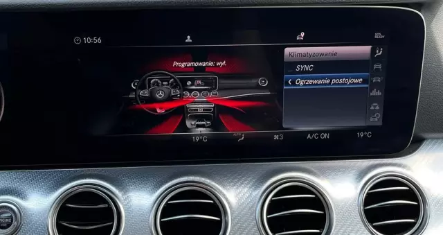 MERCEDES-BENZ Klasa E 220 d 4-Matic 9G-TRONIC