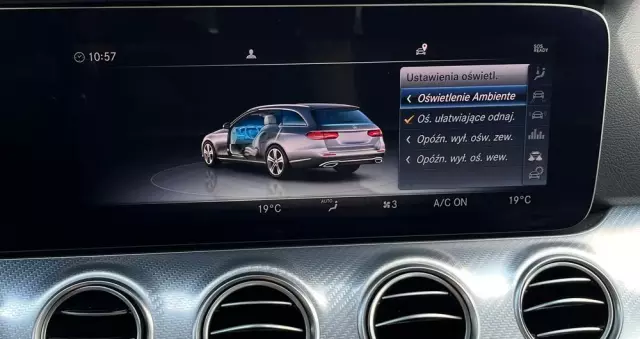 MERCEDES-BENZ Klasa E 220 d 4-Matic 9G-TRONIC