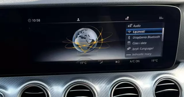 MERCEDES-BENZ Klasa E 220 d 4-Matic 9G-TRONIC