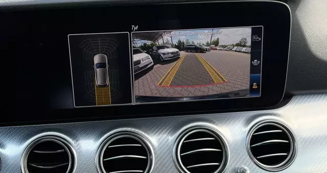 MERCEDES-BENZ Klasa E 220 d 4-Matic 9G-TRONIC