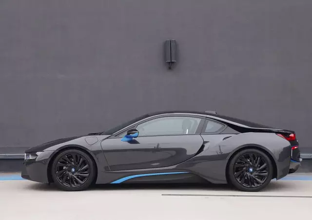 BMW I8 Coupe
